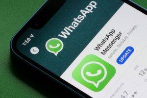  WhatsApp Faces Backlash Over Decision to Lower Minimum Age Limit