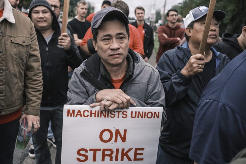  Boeing sweetens offer to union as strike enters second week