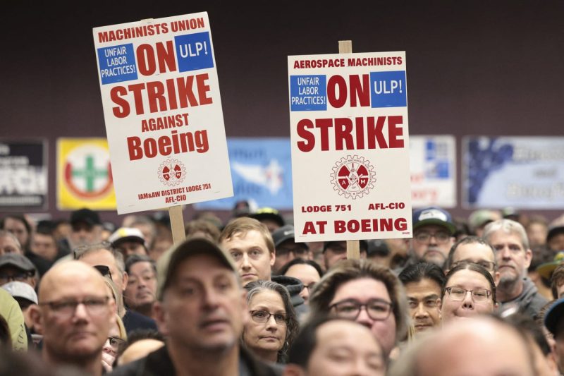  Boeing machinists reject new labor contract, extending strike