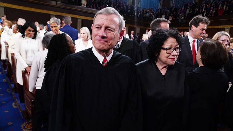  Supreme Court Chief Justice Roberts issues warning on ‘judicial independence’ weeks before Trump inauguration