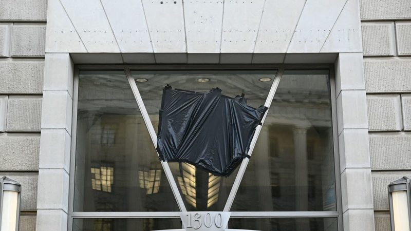  USAID instructions for fired employees gives them 15 minutes to gather belongings from shuttered DC building