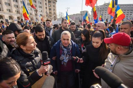 Romania blocks frontrunner from postponed presidential race