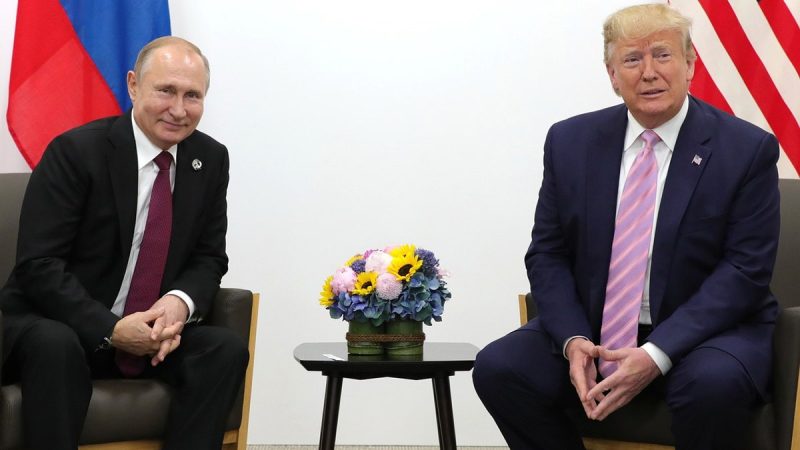  Trump, Putin agree to begin ceasefire negotiations in Middle East, White House says