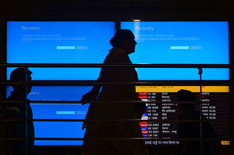 Microsoft says goodbye to the Windows blue screen of death