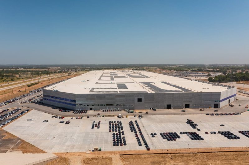 Elon Musk confirms Tesla has signed a $16.5 billion chip contract with Samsung Electronics