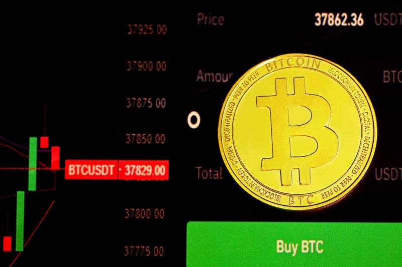 Crypto Market Update: Institutional Treasuries Scale Back BTC Acquisitions Sharply