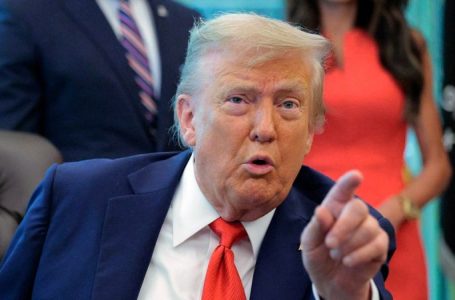 Trump urges GOP to ‘end the shutdown’ by going nuclear on Senate filibuster