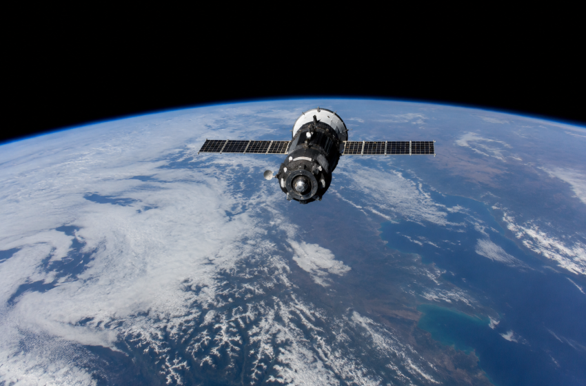  Planet Labs dives as space stocks reverse after the SpaceX IPO: buy the dip?
