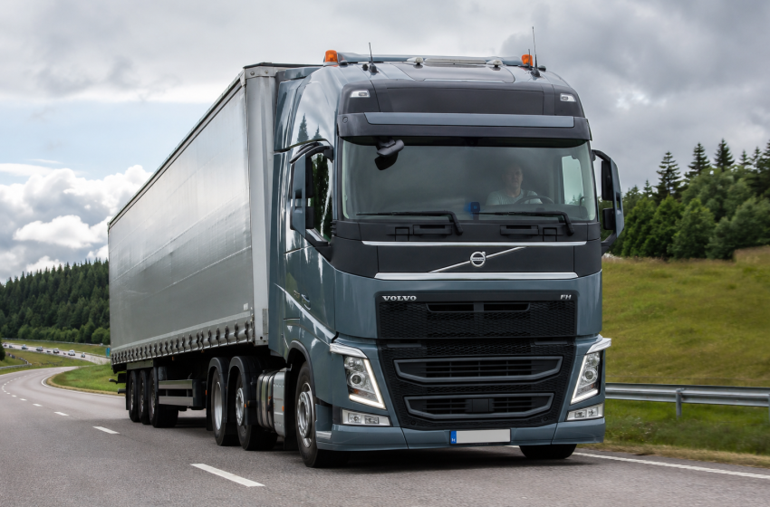  Volvo Group reports higher Q2 earnings, lifts truck market outlook