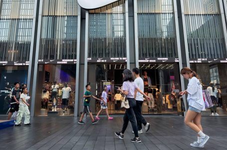 Sportswear giant continues store closures nationwide