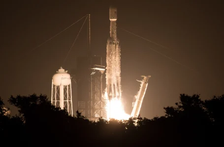 SpaceX SPCX Stock Prediction: $215 Bull Case vs $90 Bear…