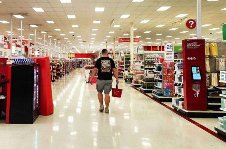 Target pledges price cuts as sales grow